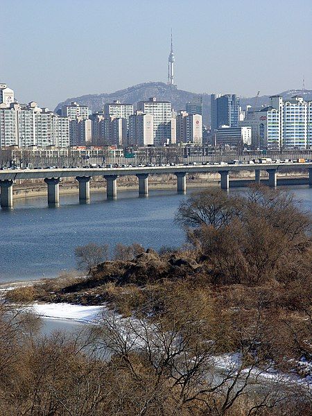 File:Bamseom and Namsan.jpg