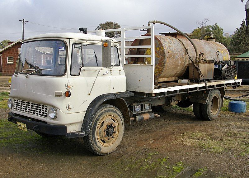 File:Bedford TK.jpg