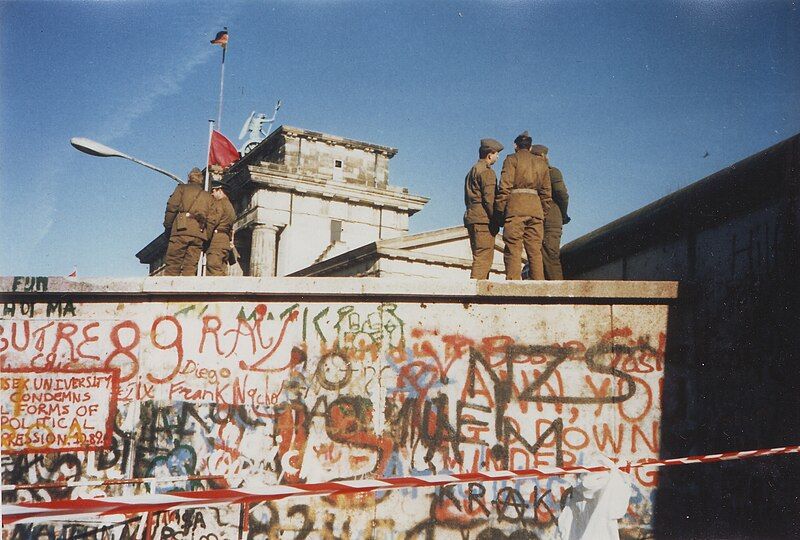 File:Berlin-wall.jpg