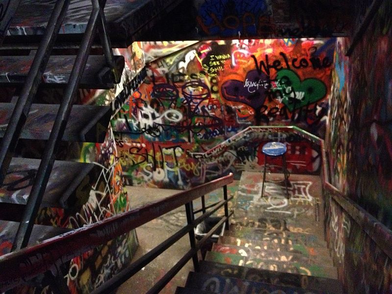 File:Graffiti Staircase.jpg