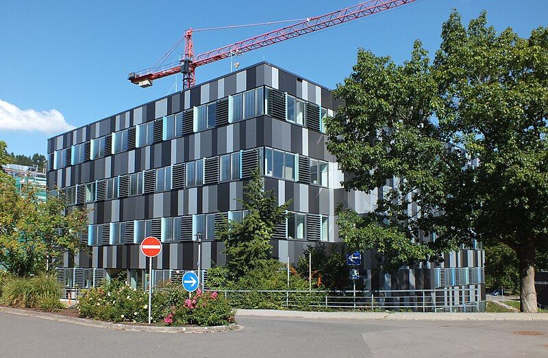 File:Hochschule-trier-gebaude-D.jpg