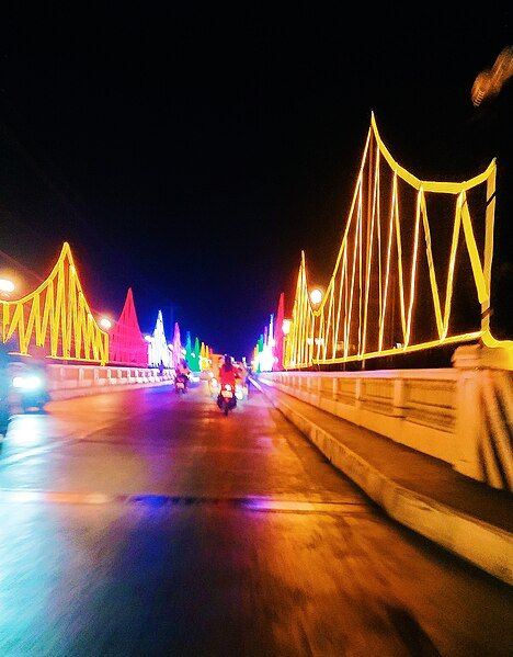 File:Pandurucan Bridge night.jpg