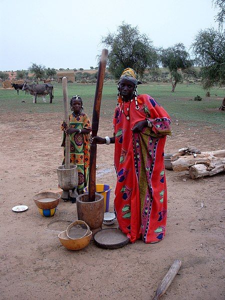 File:Pounding millet MS0818.jpg