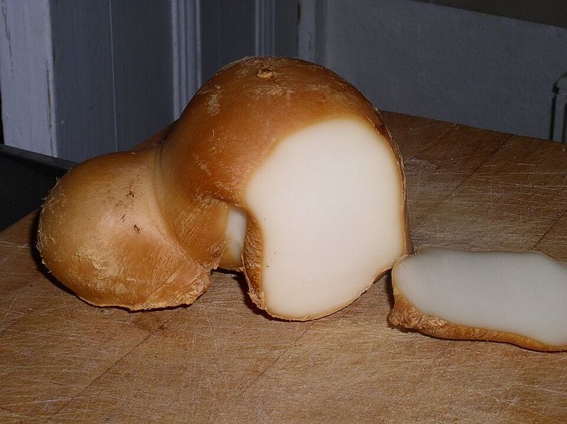 File:Scamorza.jpg