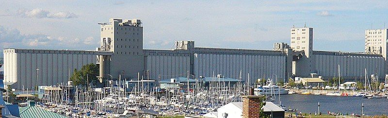 File:Silos à grains-Québec.jpg