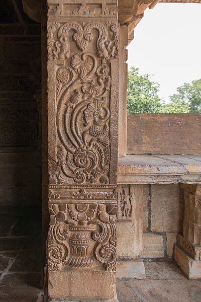 File:Chittorgarh-Samiddheshwara Temple-06-2013101.jpg