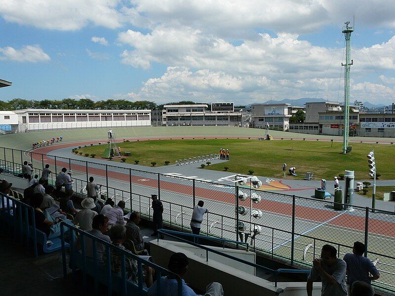 File:Fukui-keirin-2.jpg