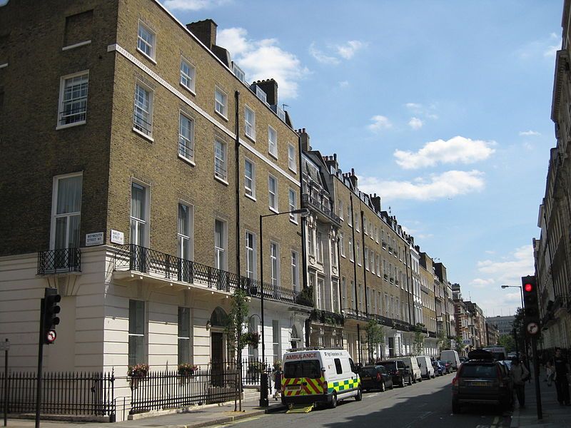 File:Harley Street 2011.jpg