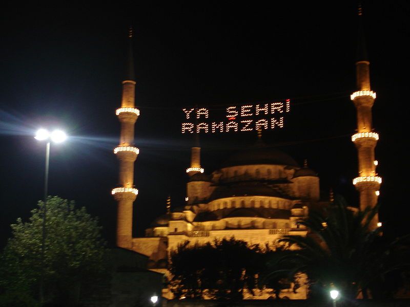 File:Istanbul.Sultanahmet.BlueMosque.Ramazan.02.jpg