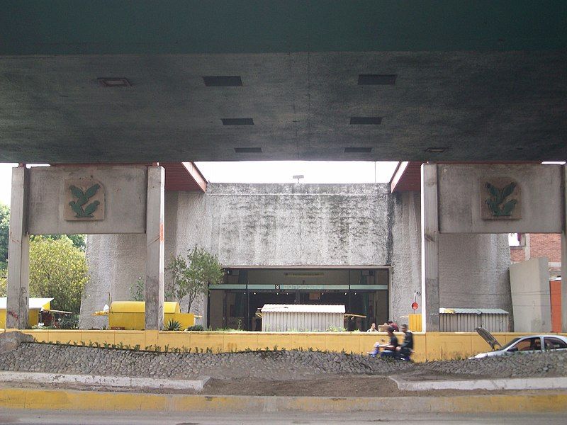 File:Metro Bondojito 04.jpg