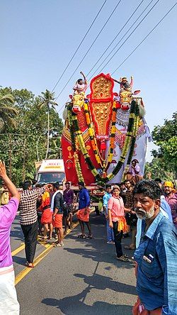 Temple festival at Moonnalam