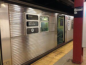 An R32 train erroneously displaying a P sign instead of the proper J