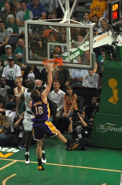 File:Pau Gasol dunk.jpg