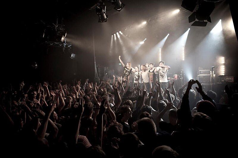 File:Releaseshow Tivoli.jpeg