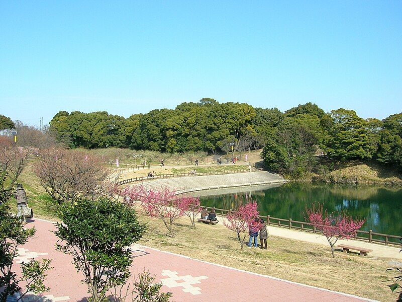 File:Sori Pond03.jpg