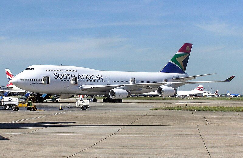 File:South.african.b747-400.zs-sax.arp.jpg