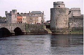 Thomond Bridge and King John's Castle