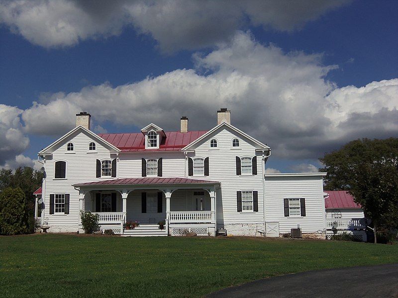 File:Susanna Farm.JPG