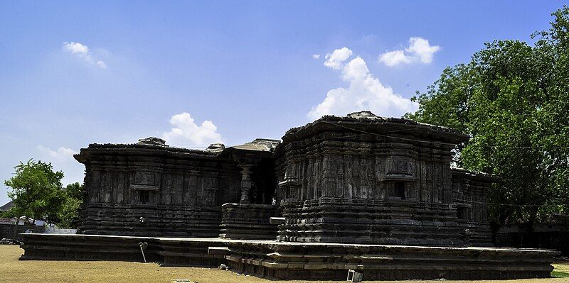 File:Thousand Pillar Temple-Warangal.jpg