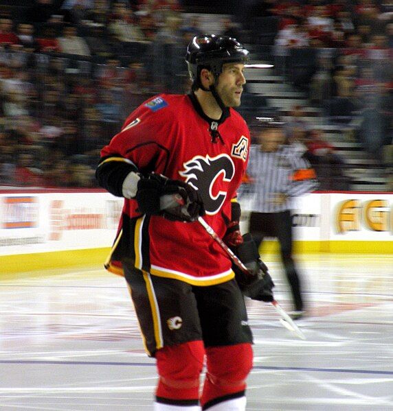 File:Todd Bertuzzi Calgary.jpg