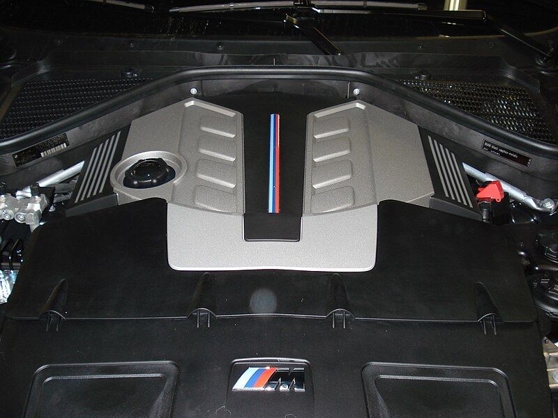 File:BMW X5M Engine.JPG