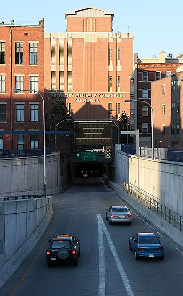 File:Callahan-tunnel-boston-ma-usa.jpg