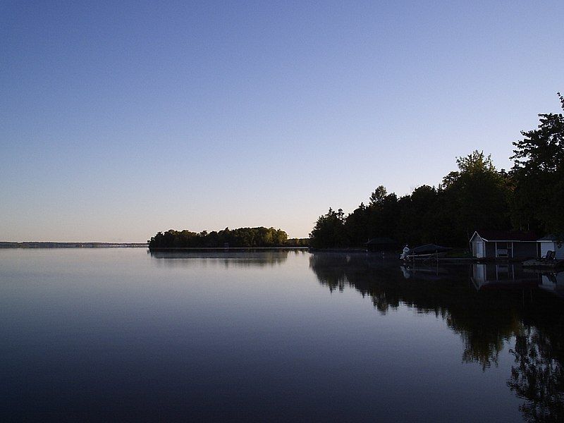 File:CameronLake,FenelonFalls.JPG