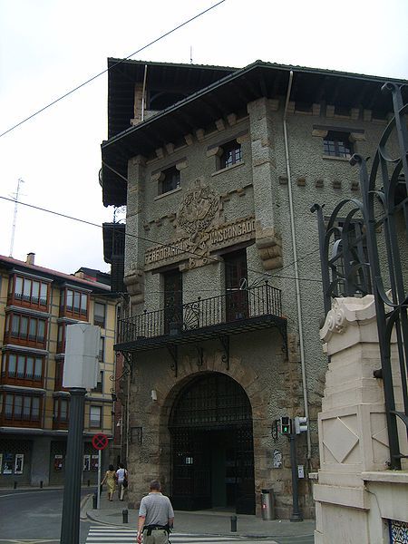 File:Estación de Atxuri.JPG