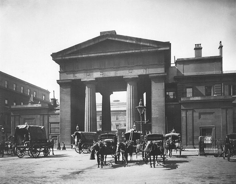 File:Euston Arch.jpg