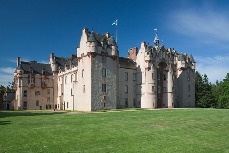 File:Fyvie Castle.jpg