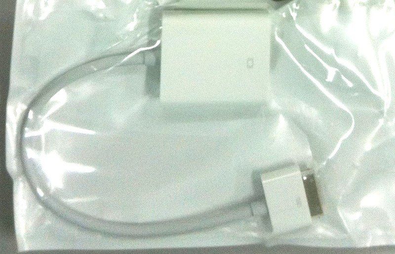 File:IPad VGA Adapter.jpg