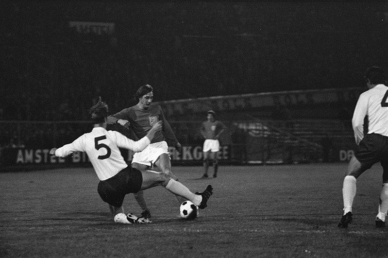 File:JackCharltonCruyff1969.jpg