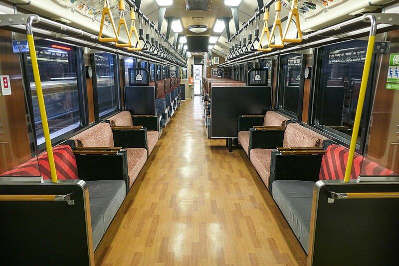 File:Kiha110 Oykot-Inside.jpg