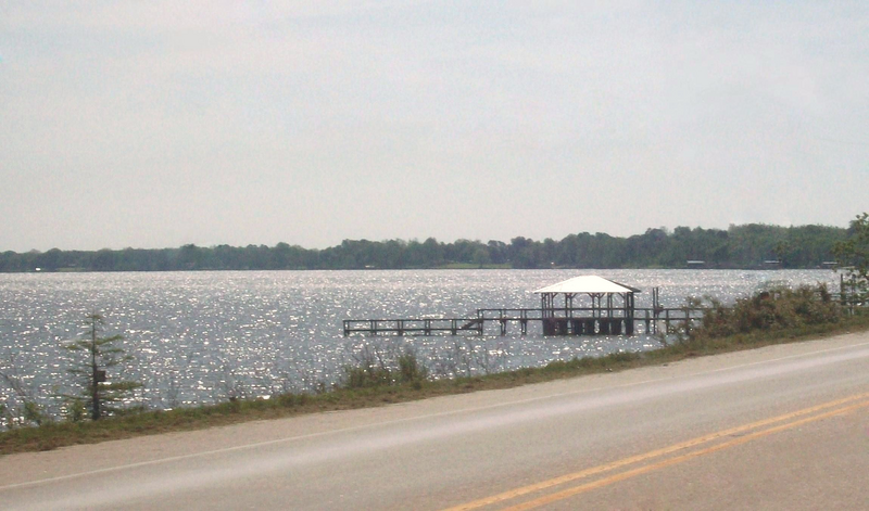 File:Lake Chicot.png