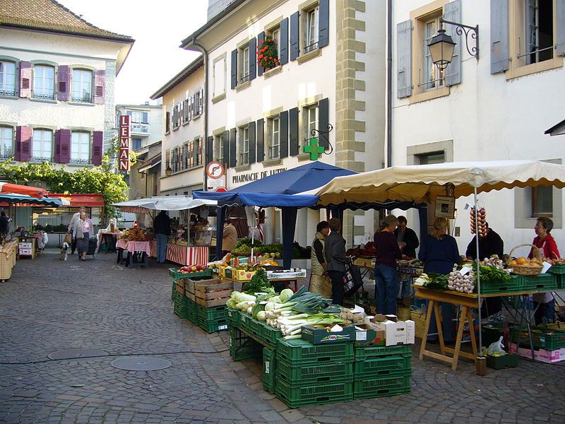 File:LutryMarkt.JPG