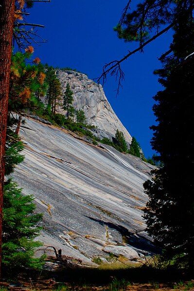 File:Moraine dome1.jpg