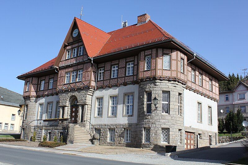 File:Rathaus Schierke 2011.JPG