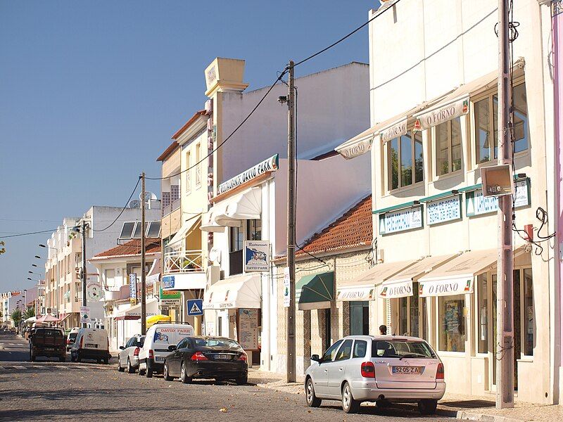 File:Restaurantes em Almeirim.JPG