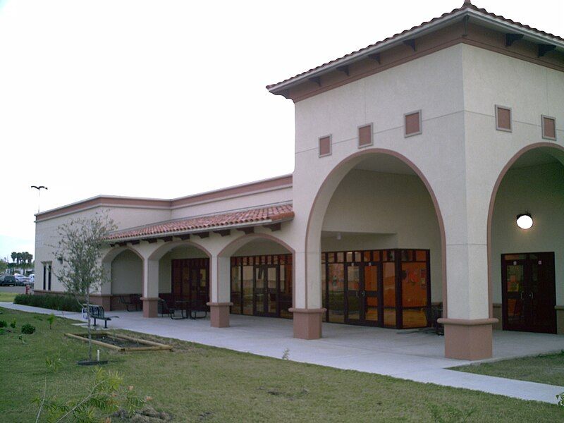 File:STC MidValleyStudentCenter.jpg