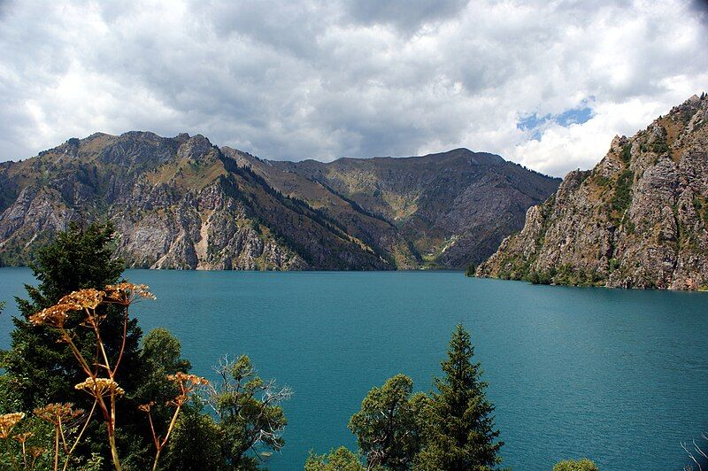 File:Sary Chelek Lake.jpg