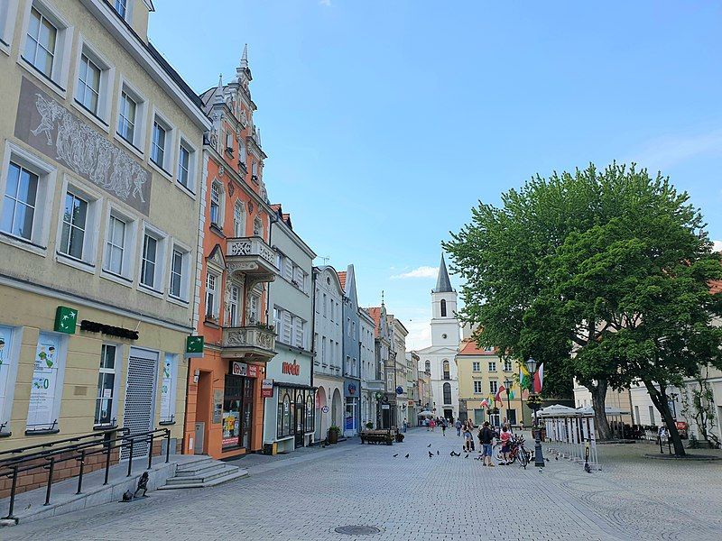 File:Stary Rynek ZG.jpg