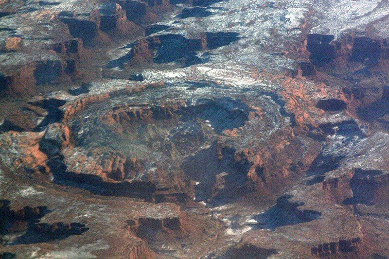 File:Upheaval Dome air.jpg