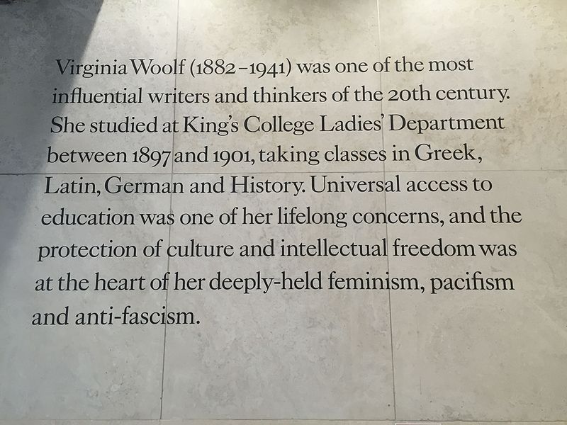 File:Virginia Woolf mural.jpg