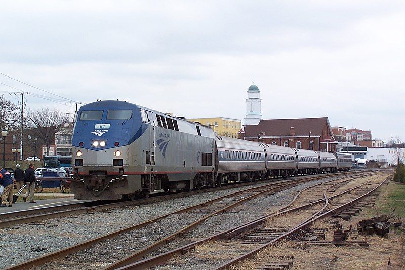 File:Westbound Amtrak Cardinal.jpg