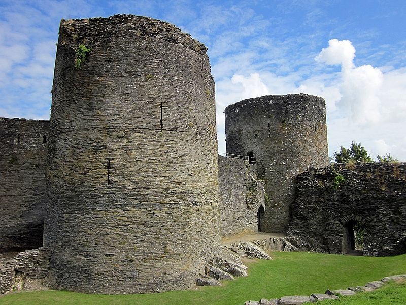 File:01 Cilgerran Castle.jpg