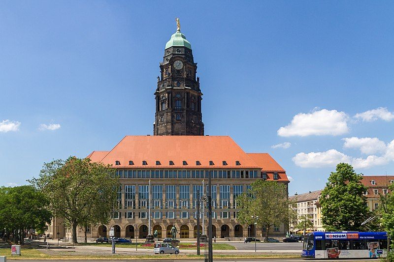 File:2017-06-02 Neues Rathaus.jpg