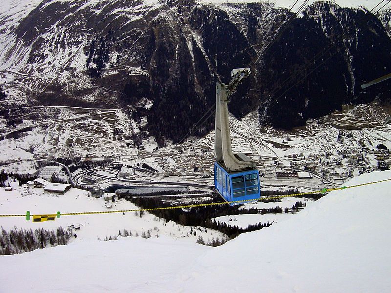 File:Airolo winter.jpg