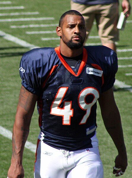 File:Dante Rosario Broncos.JPG