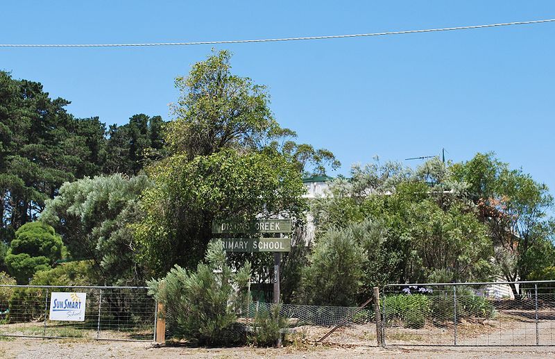 File:DixonsCreekPrimarySchool.JPG