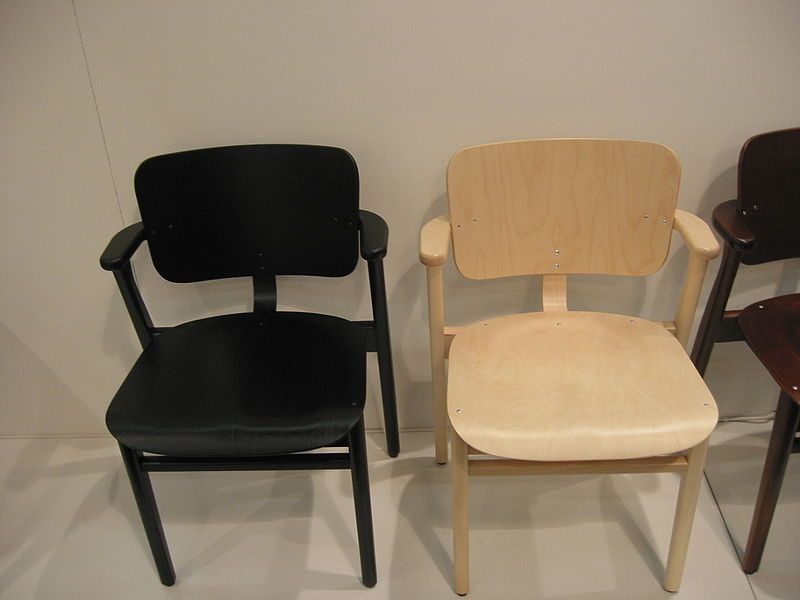 File:Domus-chair by tapiovaara.jpg